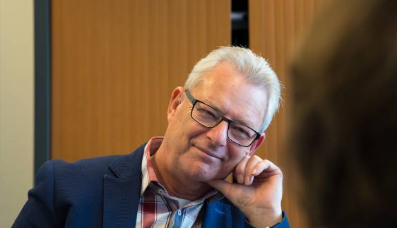 Frans Mollee neemt na 25 jaar afscheid van de redactie van VHZ