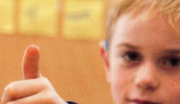 Brochure: 'Een doof of slechthorend kind in de groep'