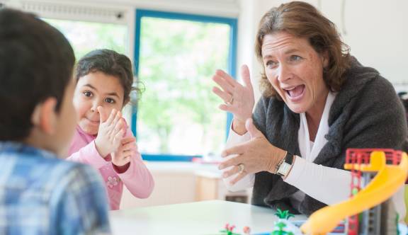 Nederlandse Gebarentaal als tweede taal op school
